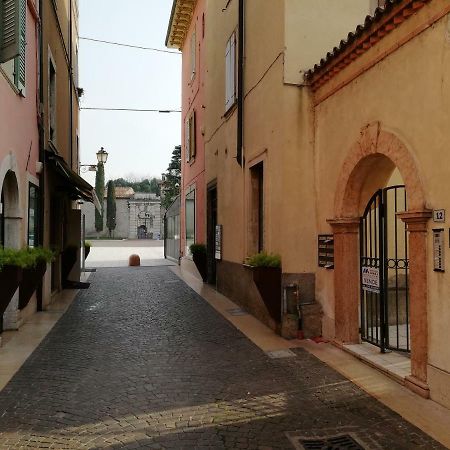 Domus Romanae In Centro Storico Peschiera del Garda Exterior photo